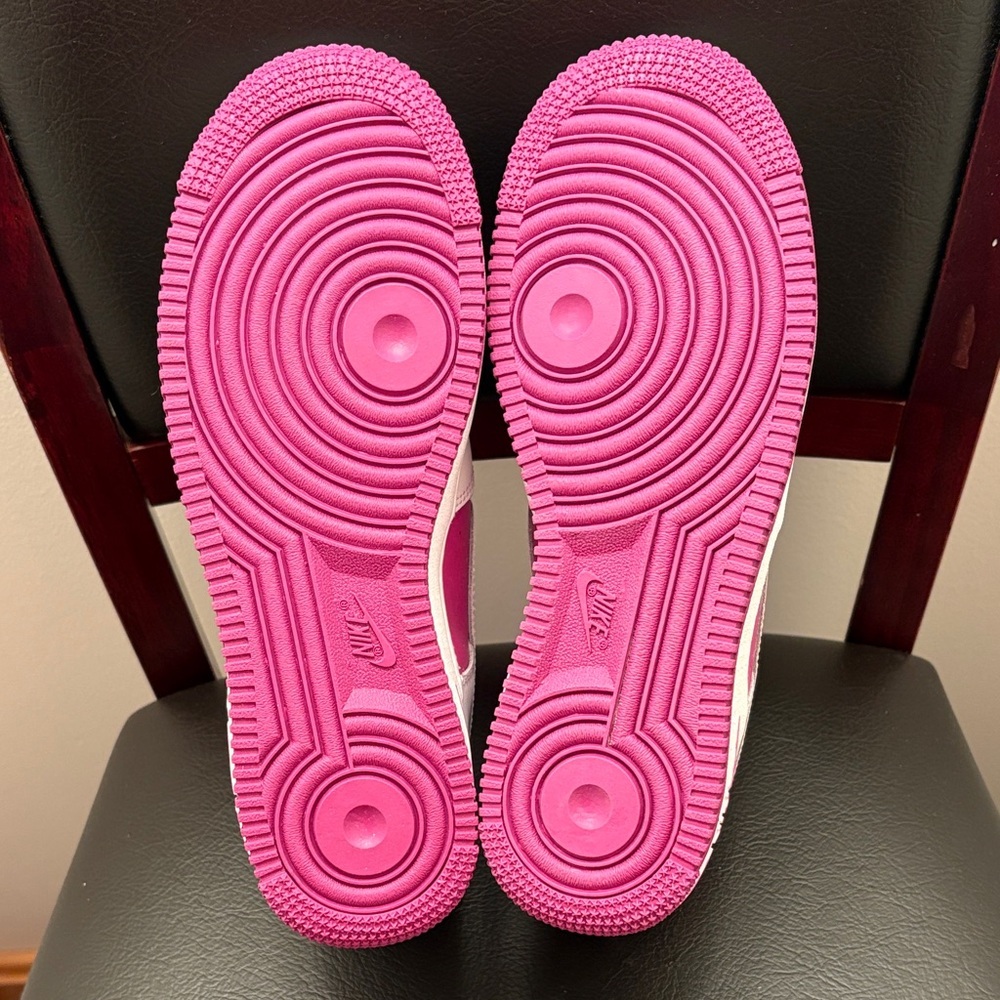 New in Box Nike Air Force 1 BG White and Fuchsia Size 7.5 W or 6 Boys - Picture 6 of 6
